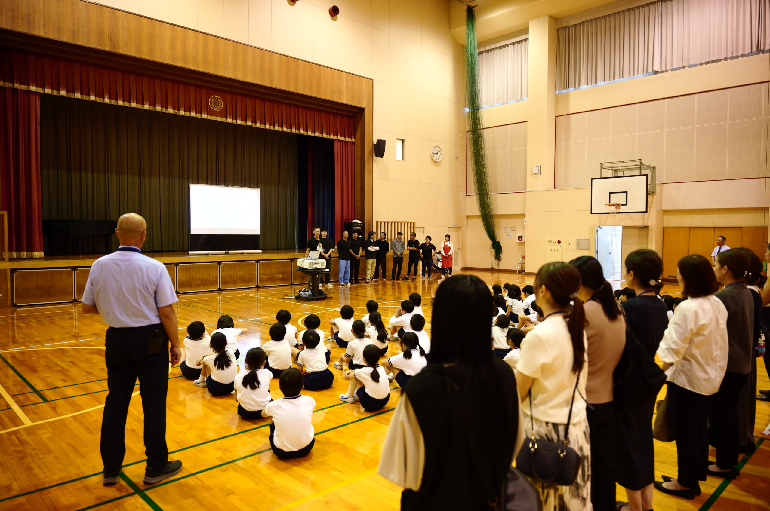 森林を自分ごとに。木に関わるお仕事を体感する木育授業！【脱炭素も学ぶ木育】